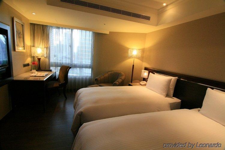 Taichung Charming City Hotel Bagian luar foto