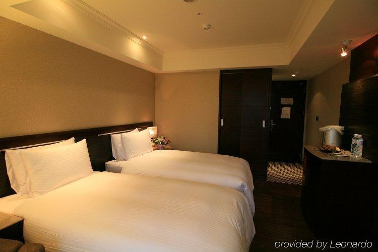Taichung Charming City Hotel Bagian luar foto
