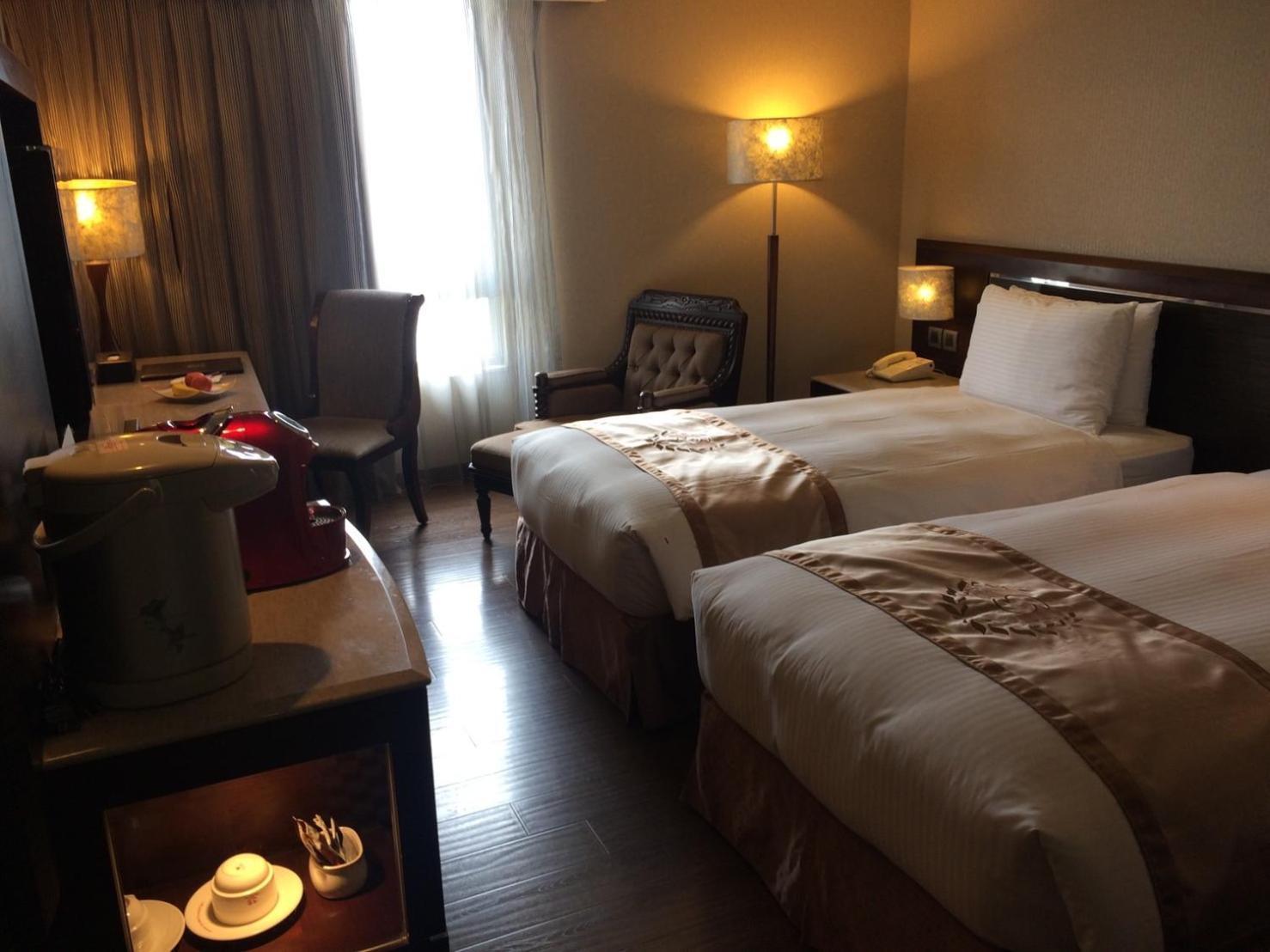 Taichung Charming City Hotel Bagian luar foto