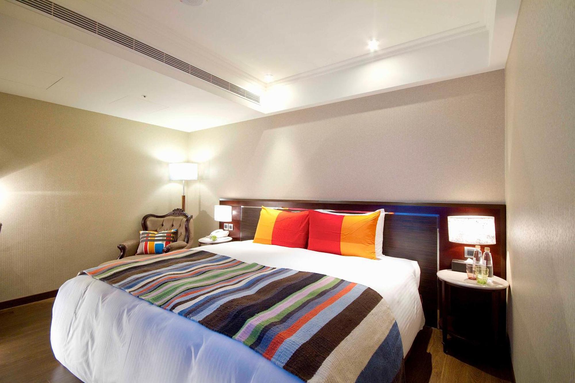Taichung Charming City Hotel Bagian luar foto