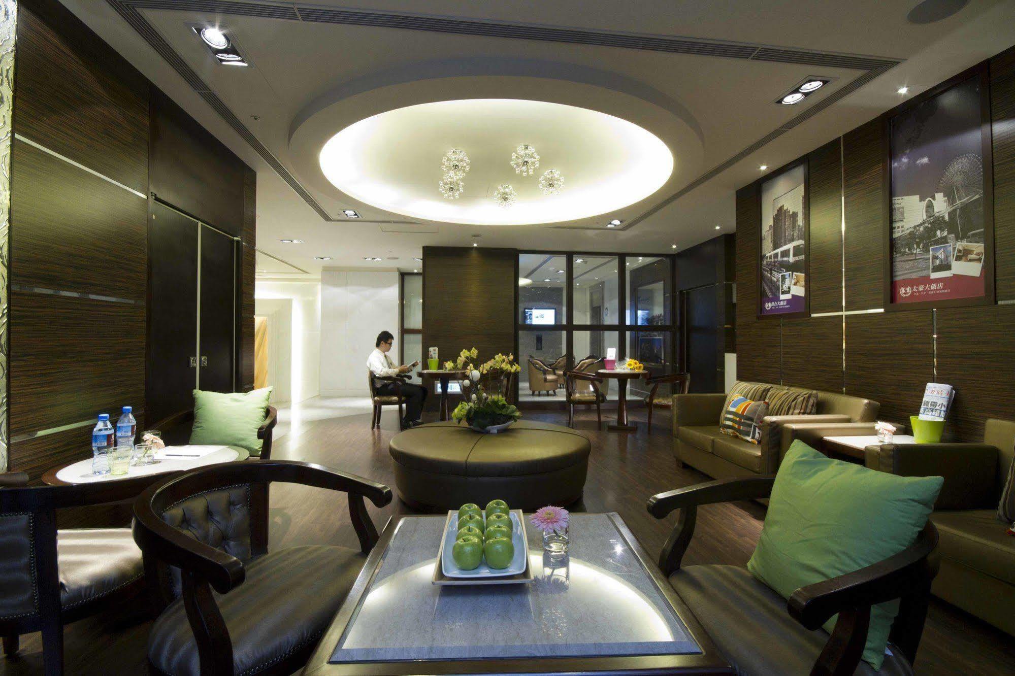 Taichung Charming City Hotel Bagian luar foto