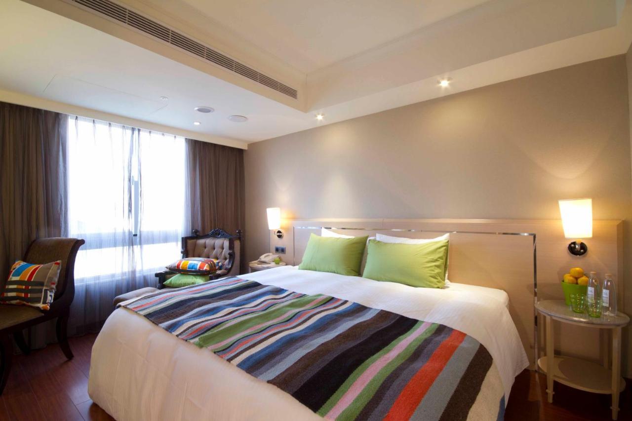Taichung Charming City Hotel Bagian luar foto